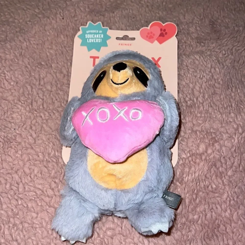 NWT Toybox sloth  XOXO​